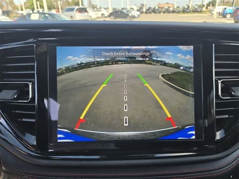 Used 2024 Dodge Durango GT image 11