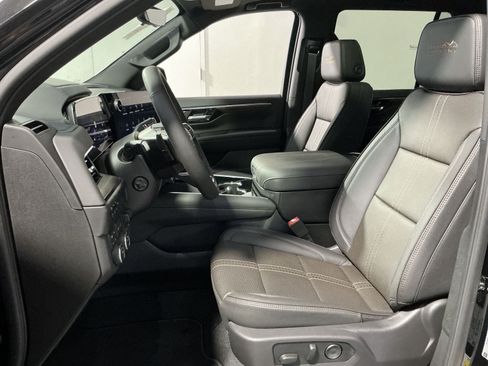 New 2026 Chevrolet Tahoe High Country w/ Sun And Tow Package AWD/4WD image 14