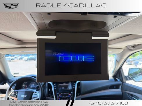 Used 2017 Cadillac Escalade ESV Luxury AWD/4WD image 9