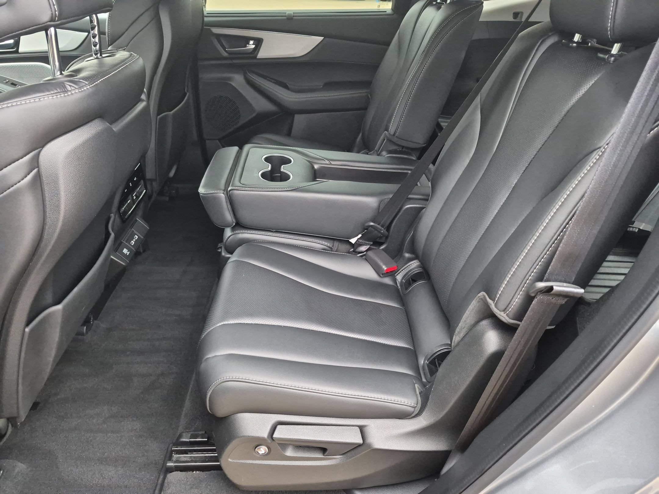 Used 2024 Acura MDX w/ Technology Package AWD/4WD image 25