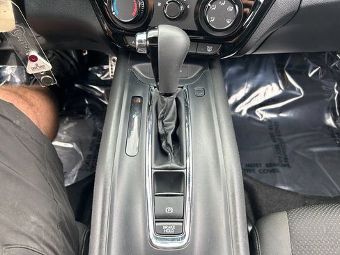 Used 2022 Honda HR-V Sport image 16