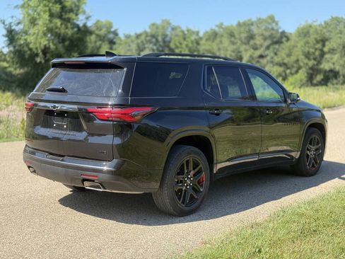 Used 2023 Chevrolet Traverse Premier w/ Redline Edition AWD/4WD image 6