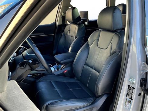Used 2022 Kia Telluride SX w/ Nightfall Edition Package image 21