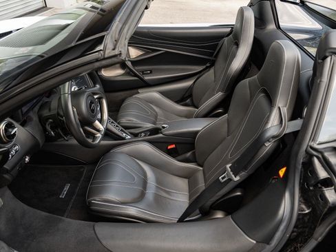 Used 2020 McLaren 720S Luxury image 26