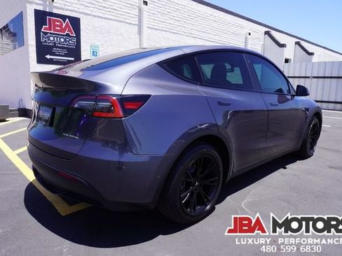 Used 2021 Tesla Model Y Long Range AWD/4WD image 3