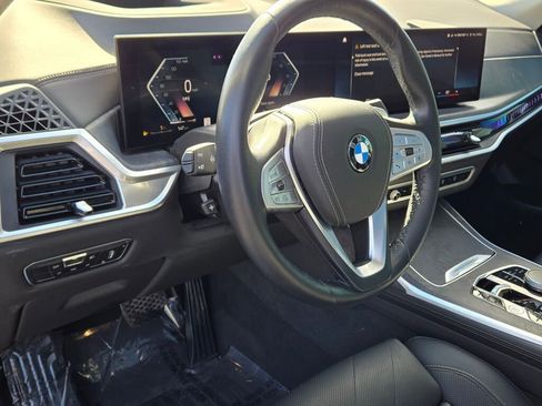 Used 2023 BMW X7 xDrive40i image 41