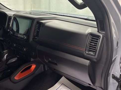 Used 2024 Nissan Frontier PRO-4X w/ Technology Package image 26