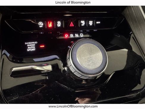 Used 2024 Jeep Wagoneer L Series II w/ Flexible Seating Group image 61