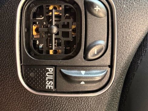 Used 2009 Mercedes-Benz SL 63 AMG image 28