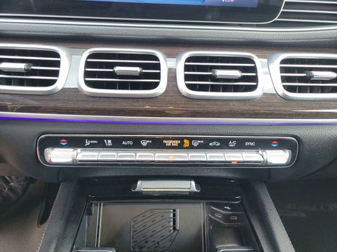 Used 2024 Mercedes-Benz GLE 350 4MATIC w/ 3rd Row Seat Package image 21