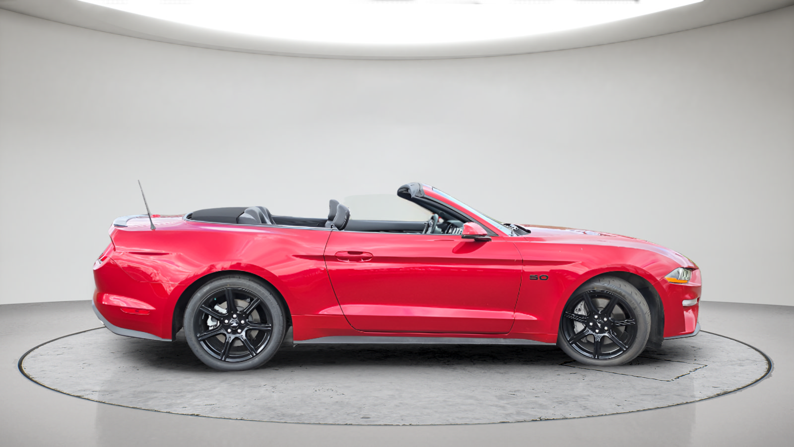 Used 2020 Ford Mustang GT Premium w/ Ford Safe & Smart Package RWD image 4