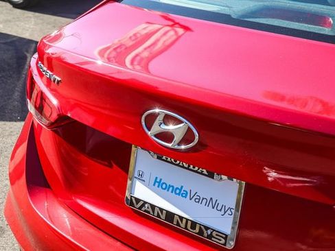 Used 2022 Hyundai Accent SE FWD image 9