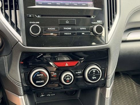 Used 2020 Subaru Forester Premium image 6