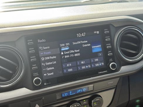 Used 2021 Toyota Tacoma TRD Sport w/ Technology Package image 13