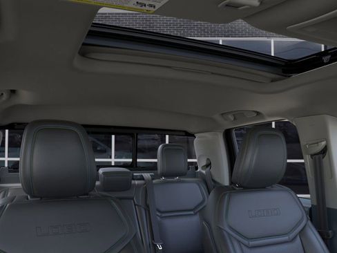 New 2025 Ford Maverick Lobo image 12