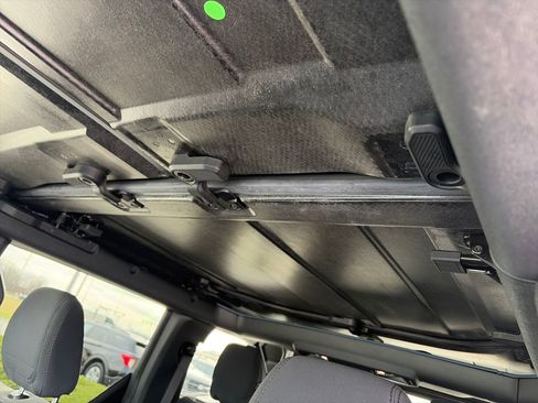 Used 2025 Ford Bronco Big Bend image 37