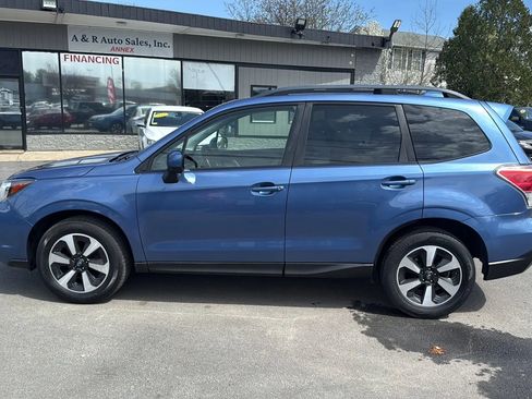 Used 2018 Subaru Forester 2.5i Premium w/ All-Weather Package AWD/4WD image 4
