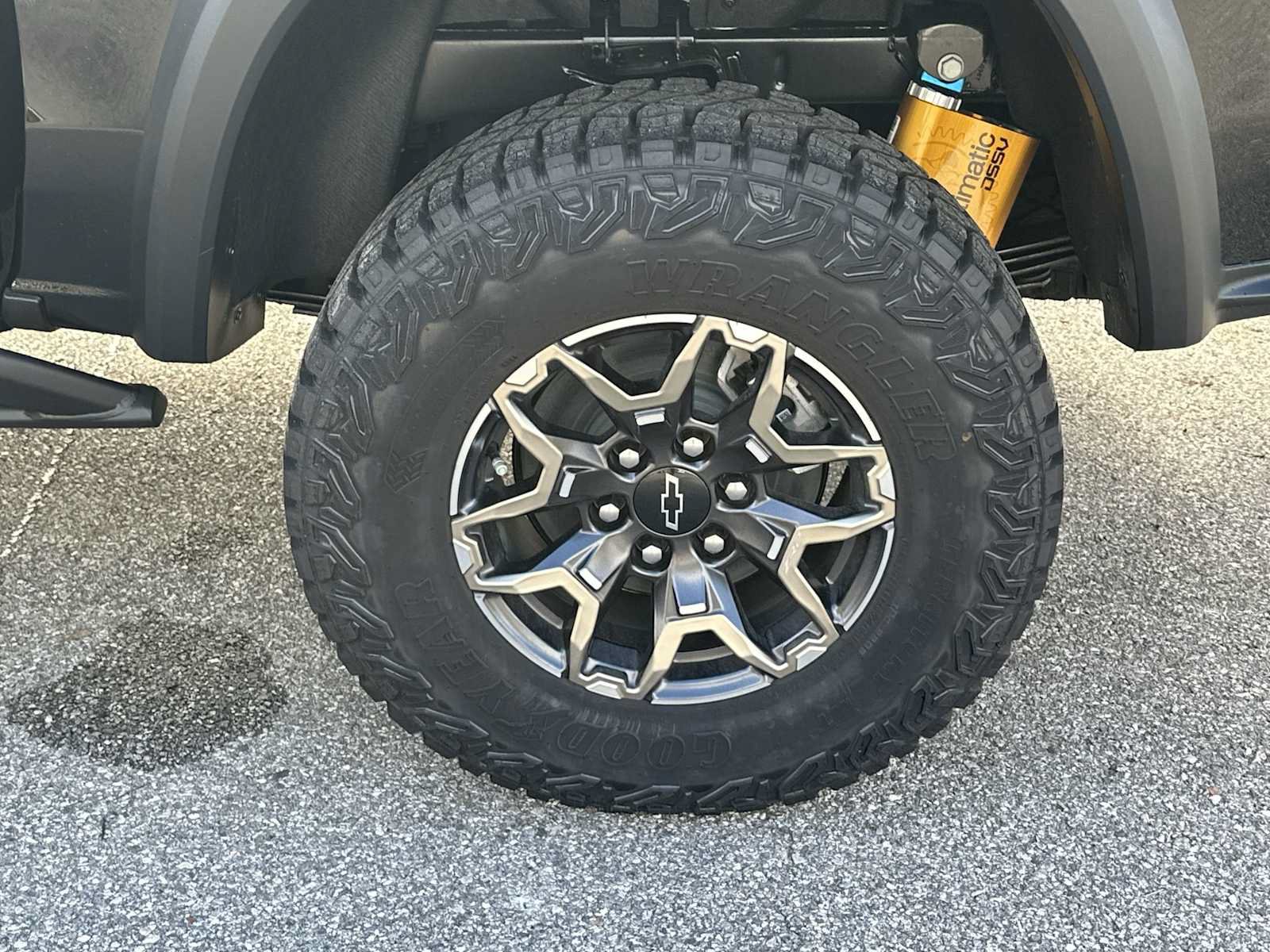 New 2026 Chevrolet Colorado ZR2 AWD/4WD image 12