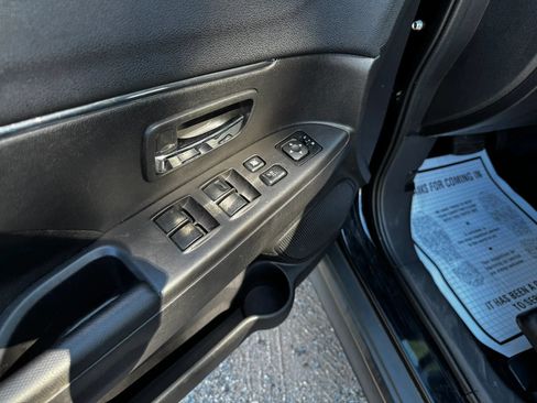 Used 2014 Mitsubishi Outlander Sport SE FWD image 14