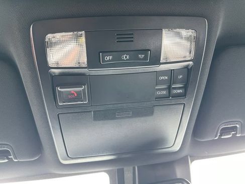Used 2021 Toyota Tacoma Limited AWD/4WD image 20