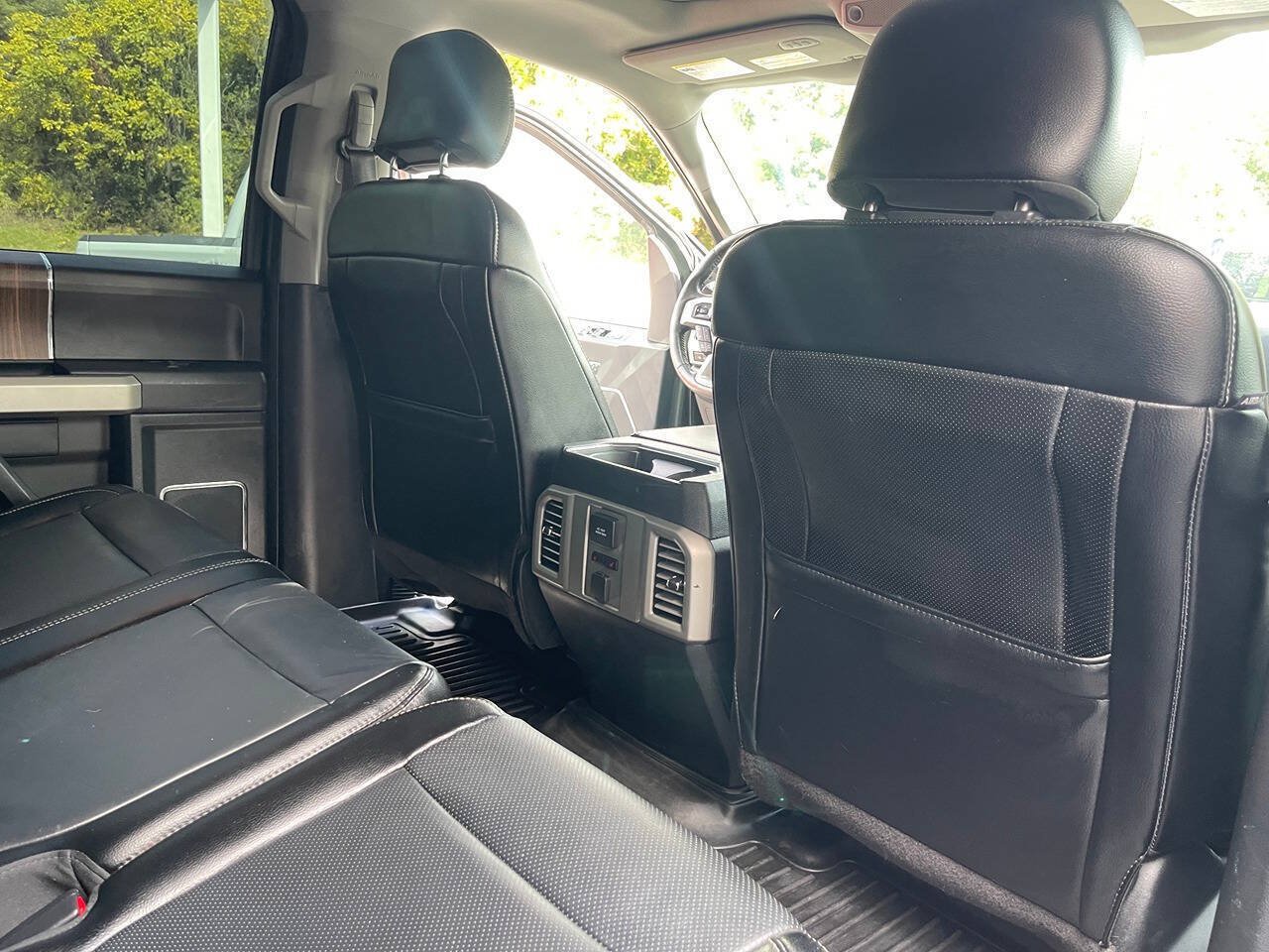 Used 2016 Ford F150 Lariat w/ Equipment Group 502A Luxury AWD/4WD image 30
