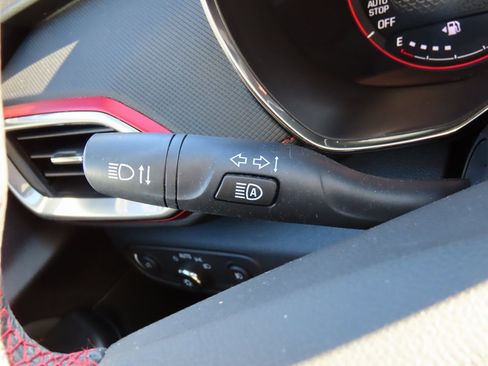 Used 2023 Chevrolet TrailBlazer RS w/ Convenience Package image 33