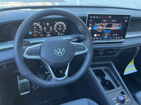 New 2026 Volkswagen Tiguan SE R-Line AWD/4WD image 32