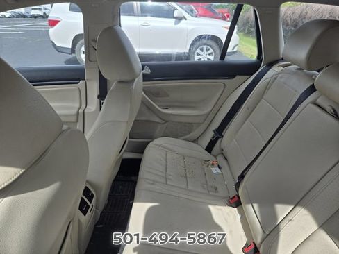 Used 2013 Volkswagen Jetta TDI FWD image 3