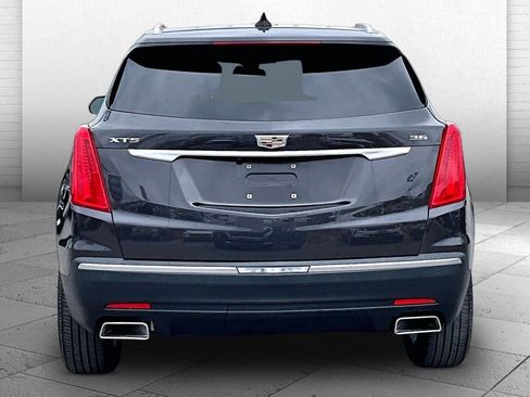 Used 2017 Cadillac XT5 Luxury w/ Driver Awareness Package FWD image 3
