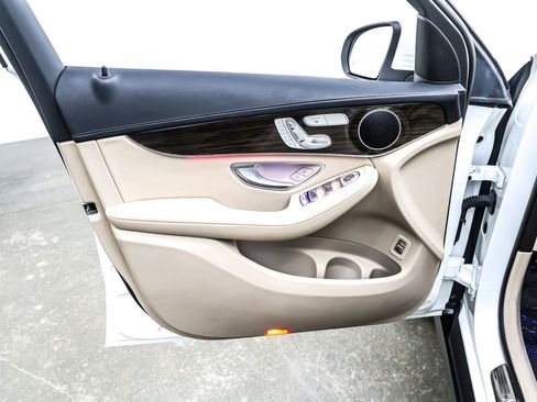 Certified 2023 Mercedes-Benz GLC 300 4MATIC Coupe image 22