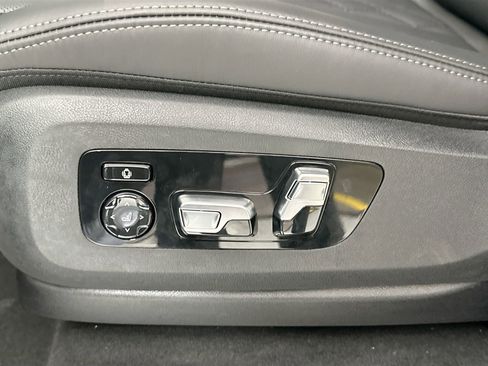 New 2026 BMW X5 M60i image 19