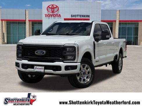 Used 2024 Ford F250 Lariat w/ Lariat Ultimate Package AWD/4WD image 1
