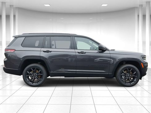 New 2025 Jeep Grand Cherokee L Limited image 2