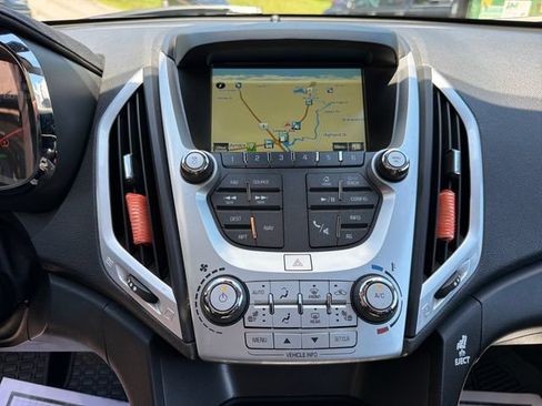 Used 2017 GMC Terrain SLT w/ Open Road Package AWD/4WD image 18
