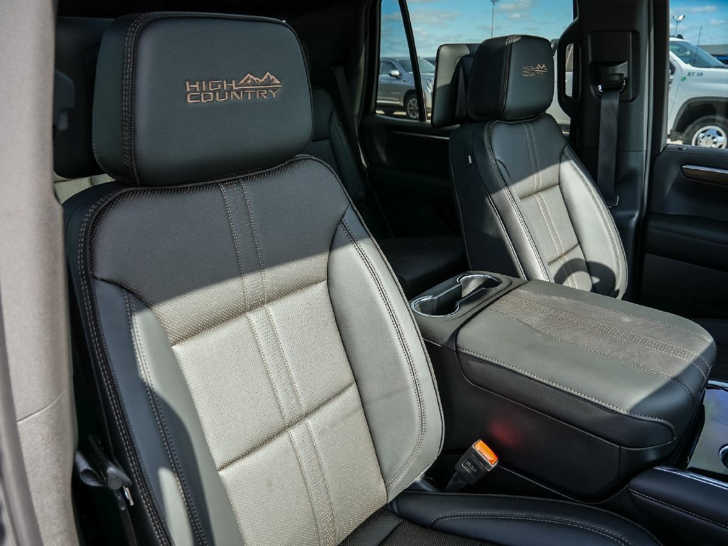 New 2026 Chevrolet Tahoe High Country AWD/4WD image 20