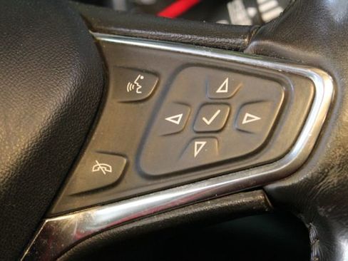 Used 2018 Chevrolet Malibu LT FWD image 21