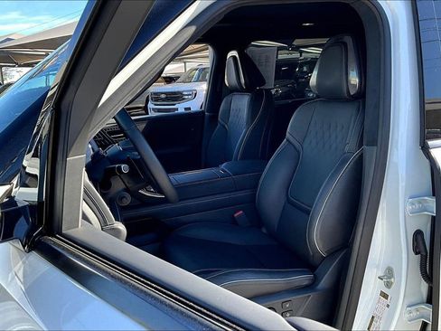 Certified 2026 INFINITI QX80 Autograph w/ Premium Cargo Package AWD/4WD image 36