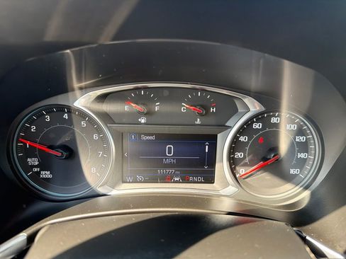 Used 2020 Chevrolet Equinox LT image 18