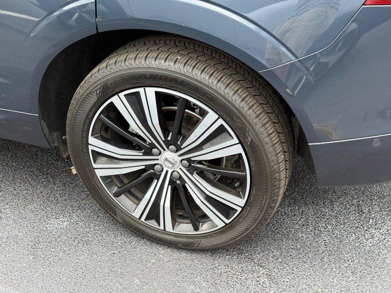 Used 2022 Volvo XC60 B5 Inscription w/ Advanced Package FWD image 8