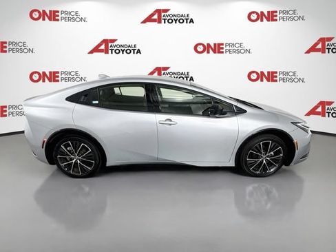 Certified 2025 Toyota Prius XLE FWD image 9