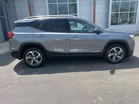 Used 2020 GMC Terrain SLT FWD image 4