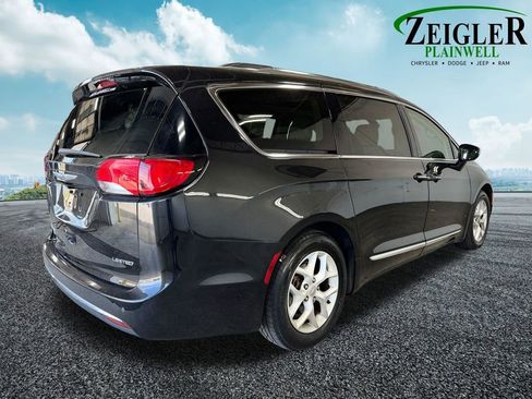 Used 2019 Chrysler Pacifica Limited FWD image 6
