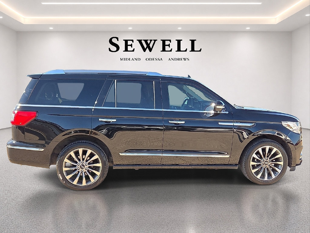 Used 2018 Lincoln Navigator Select w/ Technology Package RWD image 5