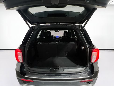 Used 2020 Ford Explorer Limited image 19