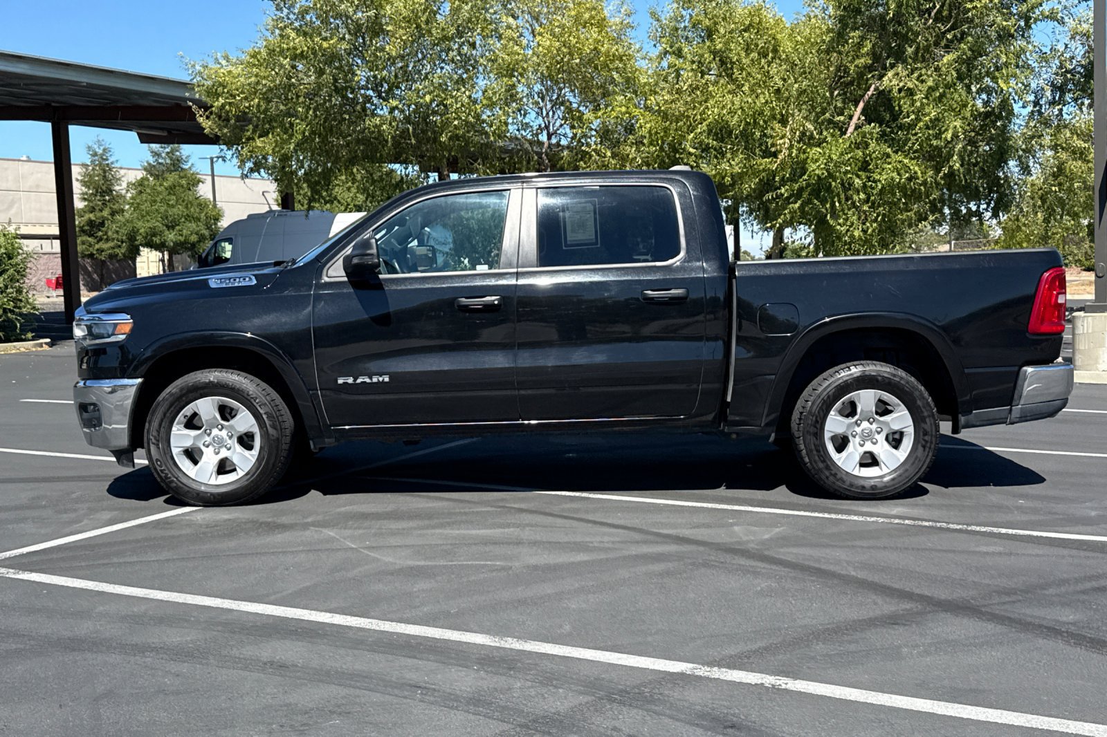 Used 2025 RAM 1500 Big Horn AWD/4WD image 14