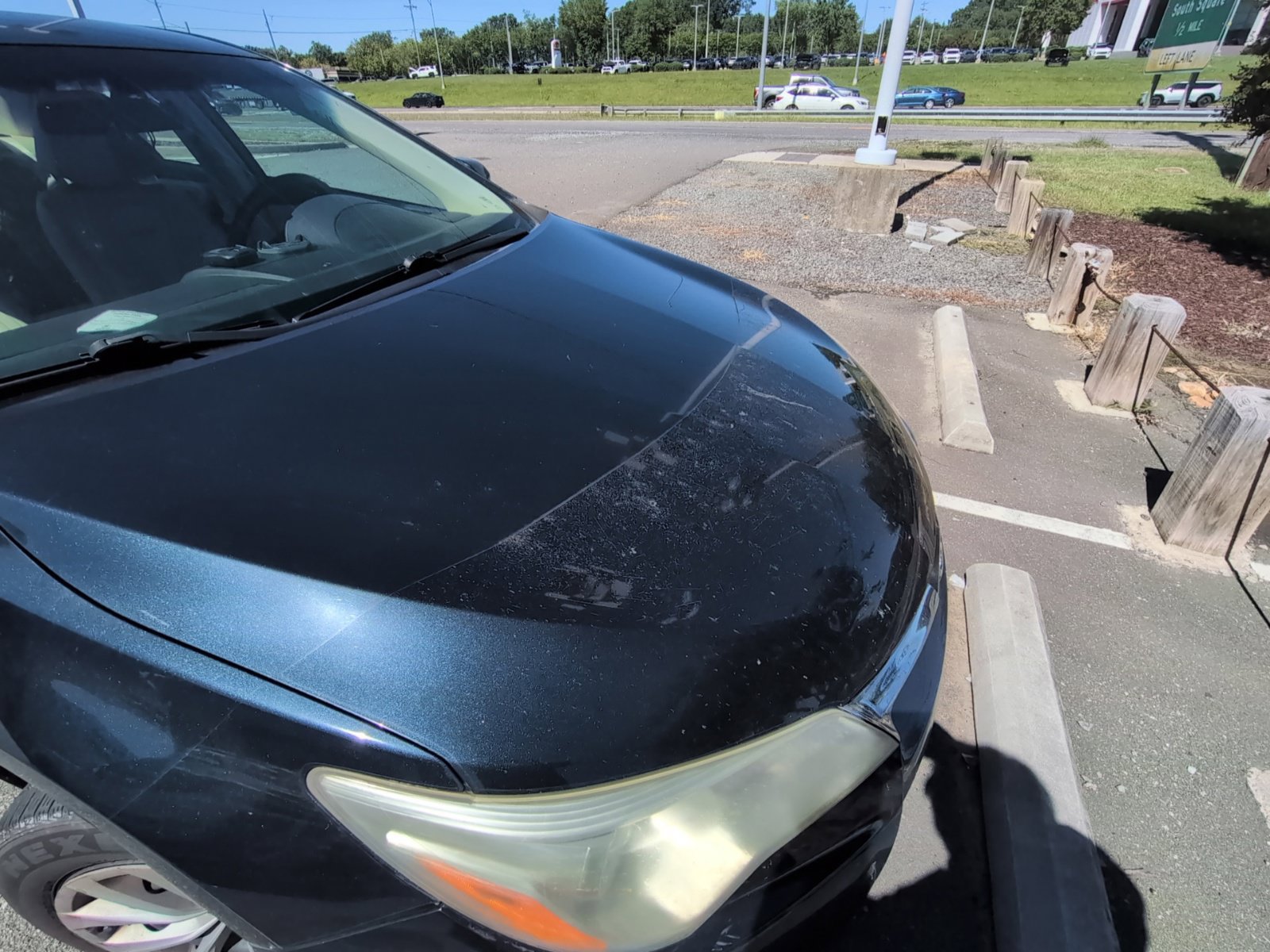 Used 2016 Toyota Camry LE FWD image 5