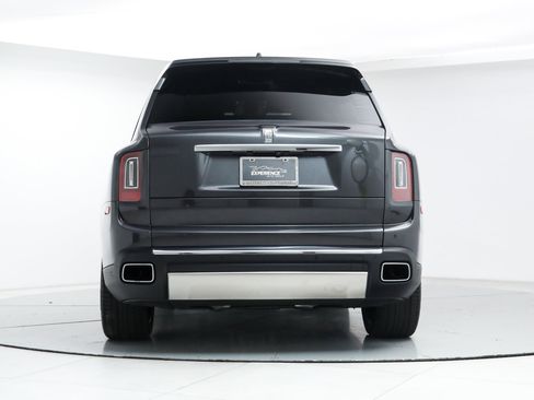 Used 2022 Rolls-Royce Cullinan image 5