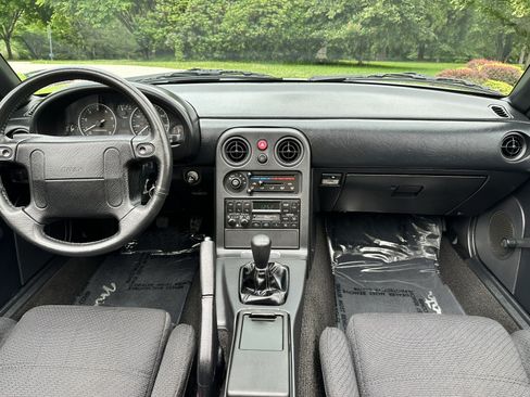 Used 1990 MAZDA MX-5 Miata RWD image 14