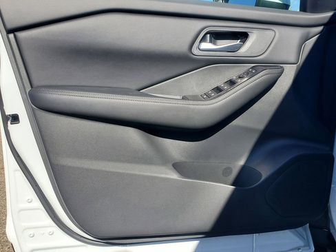 New 2026 Nissan Rogue SV image 9