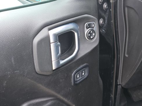 Used 2024 Jeep Wrangler Unlimited Rubicon 4xe AWD/4WD image 12